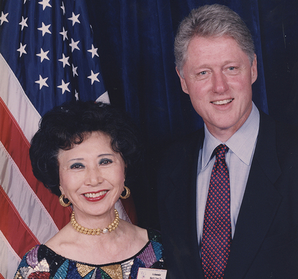 MARCH FONG EU - IMAGE - 5 - BILL CLINTON - 600x562 copy